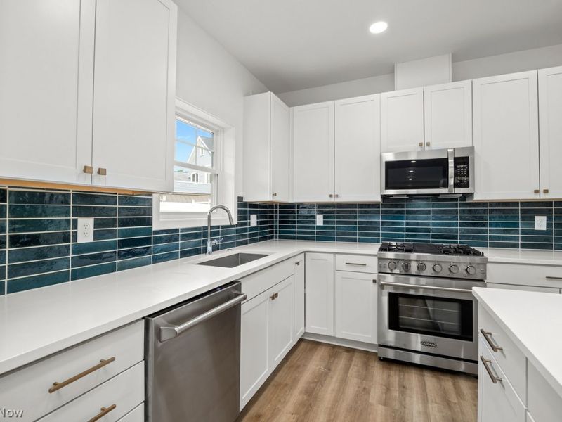 3527 Siam Avenue, Cleveland, OH 44113 Photo 10
