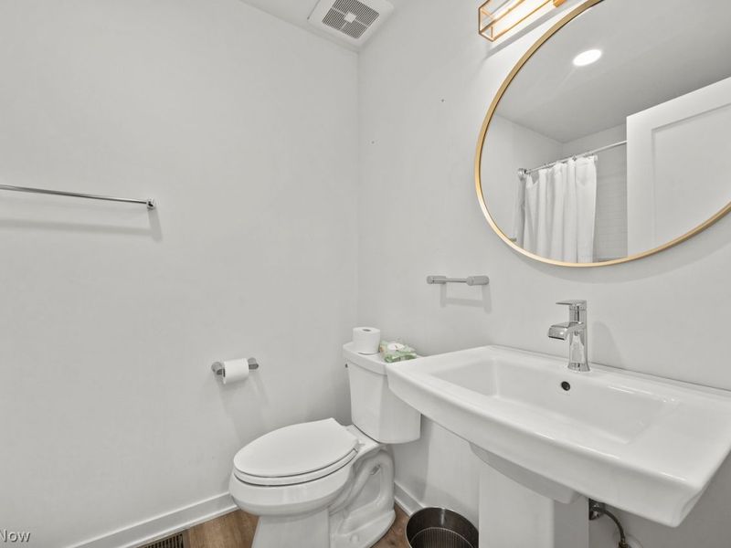 3527 Siam Avenue, Cleveland, OH 44113 Photo 16