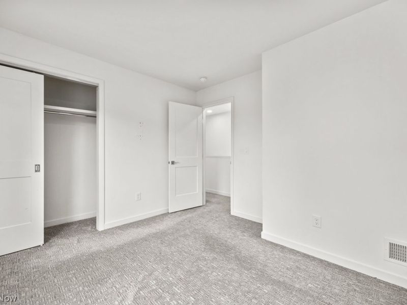 3527 Siam Avenue, Cleveland, OH 44113 Photo 19