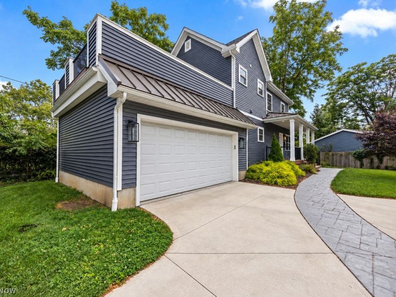 3527 Siam Avenue, Cleveland, OH 44113 Photo 2