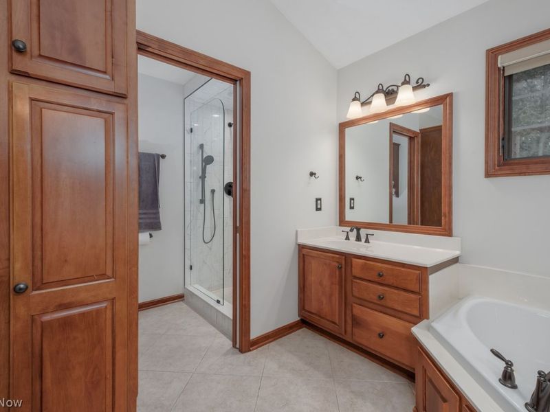6452 Shenandoah Avenue NW, Canton, OH 44718 Photo 24