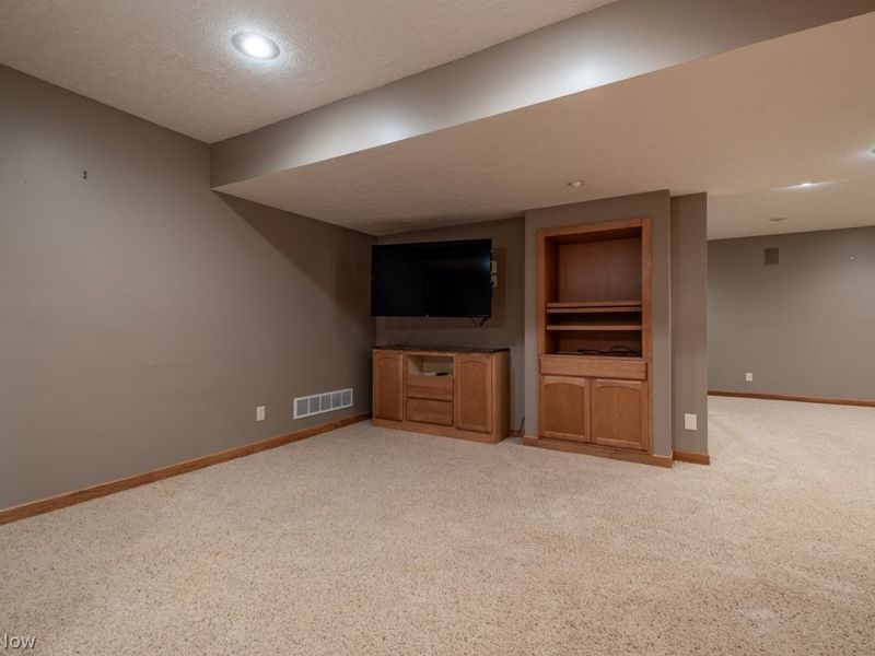 6452 Shenandoah Avenue NW, Canton, OH 44718 Photo 34