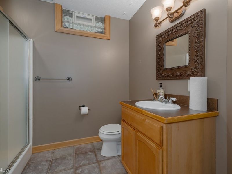 6452 Shenandoah Avenue NW, Canton, OH 44718 Photo 39