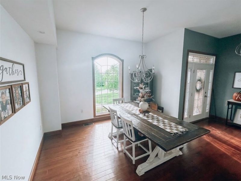 501 Deer Park Drive NE, New Philadelphia, OH 44663 Photo 3