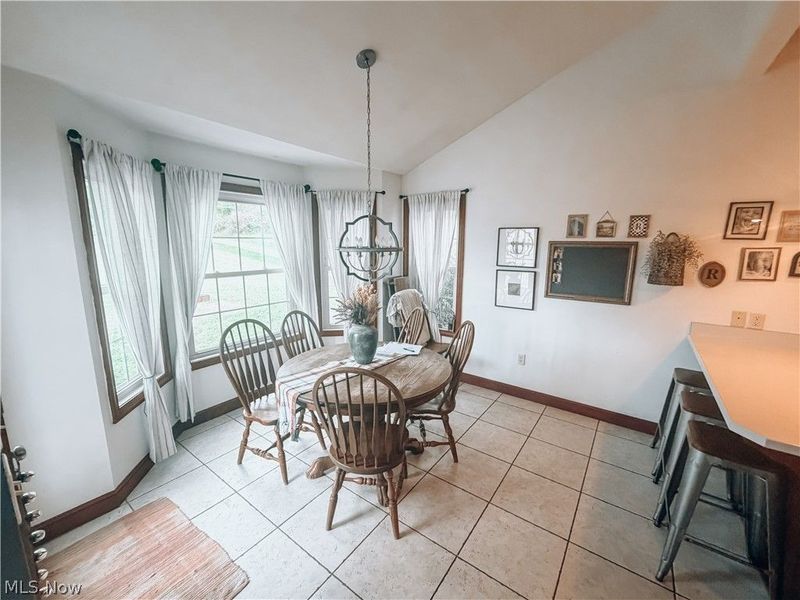 501 Deer Park Drive NE, New Philadelphia, OH 44663 Photo 6