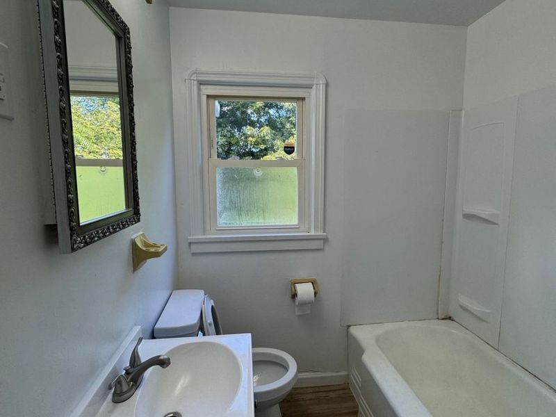 568 E Lucius Avenue , Youngstown, OH 44502 Photo 7