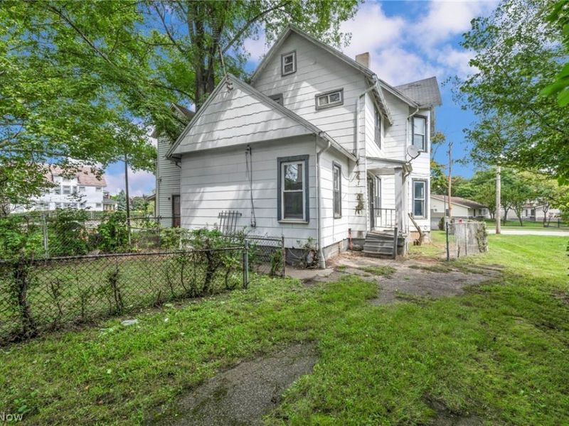 1352 Giddings Avenue , Cleveland, OH 44103 Photo 45