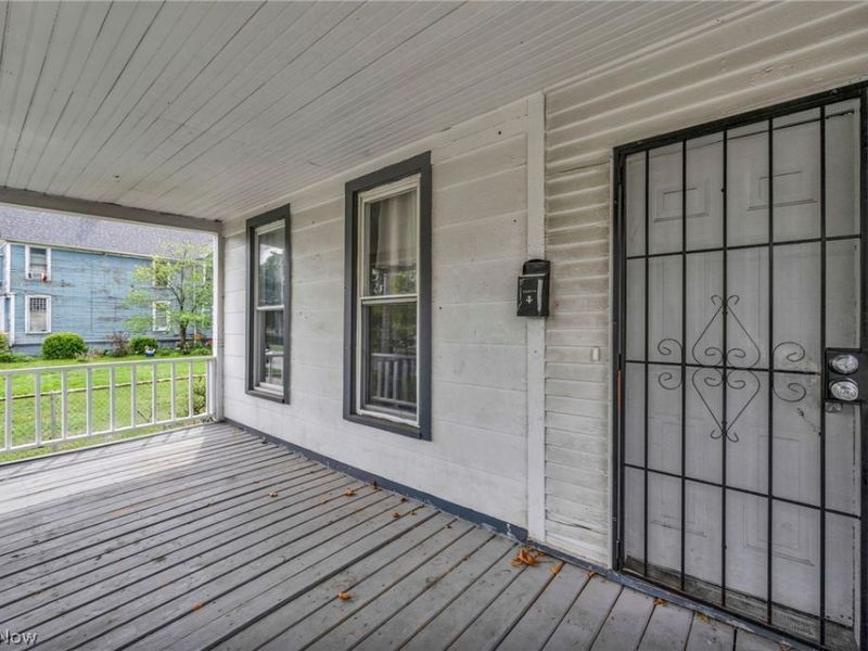 1352 Giddings Avenue , Cleveland, OH 44103 Photo 5
