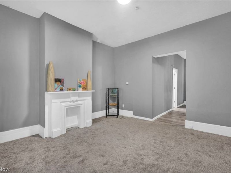 1352 Giddings Avenue , Cleveland, OH 44103 Photo 6