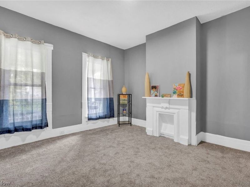1352 Giddings Avenue , Cleveland, OH 44103 Photo 8