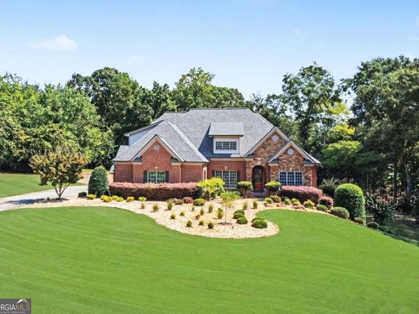 116 River Bend Drive, Hoschton, GA 30548