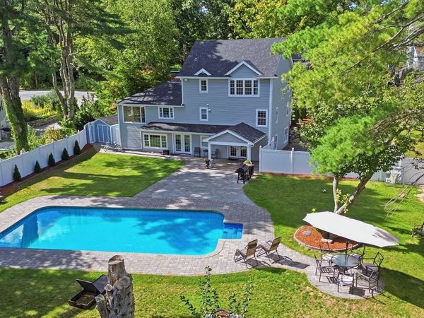 20 Cherokee Rd, Acton, MA 01720