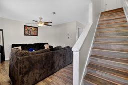 5031 Chateau Avenue photo 4
