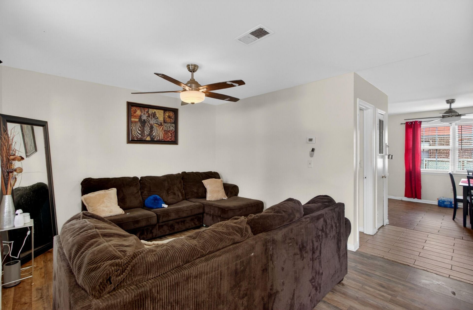 5031 Chateau Avenue Photo 5