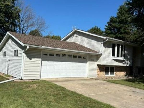 910 Adams Street , Mantorville, MN 55955