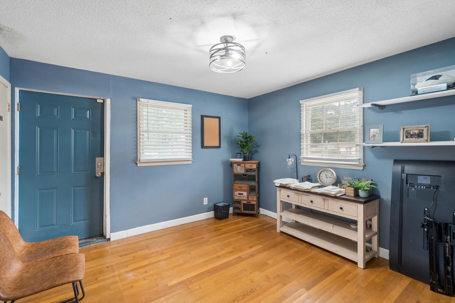 10562 Dorchester Road  Photo 10