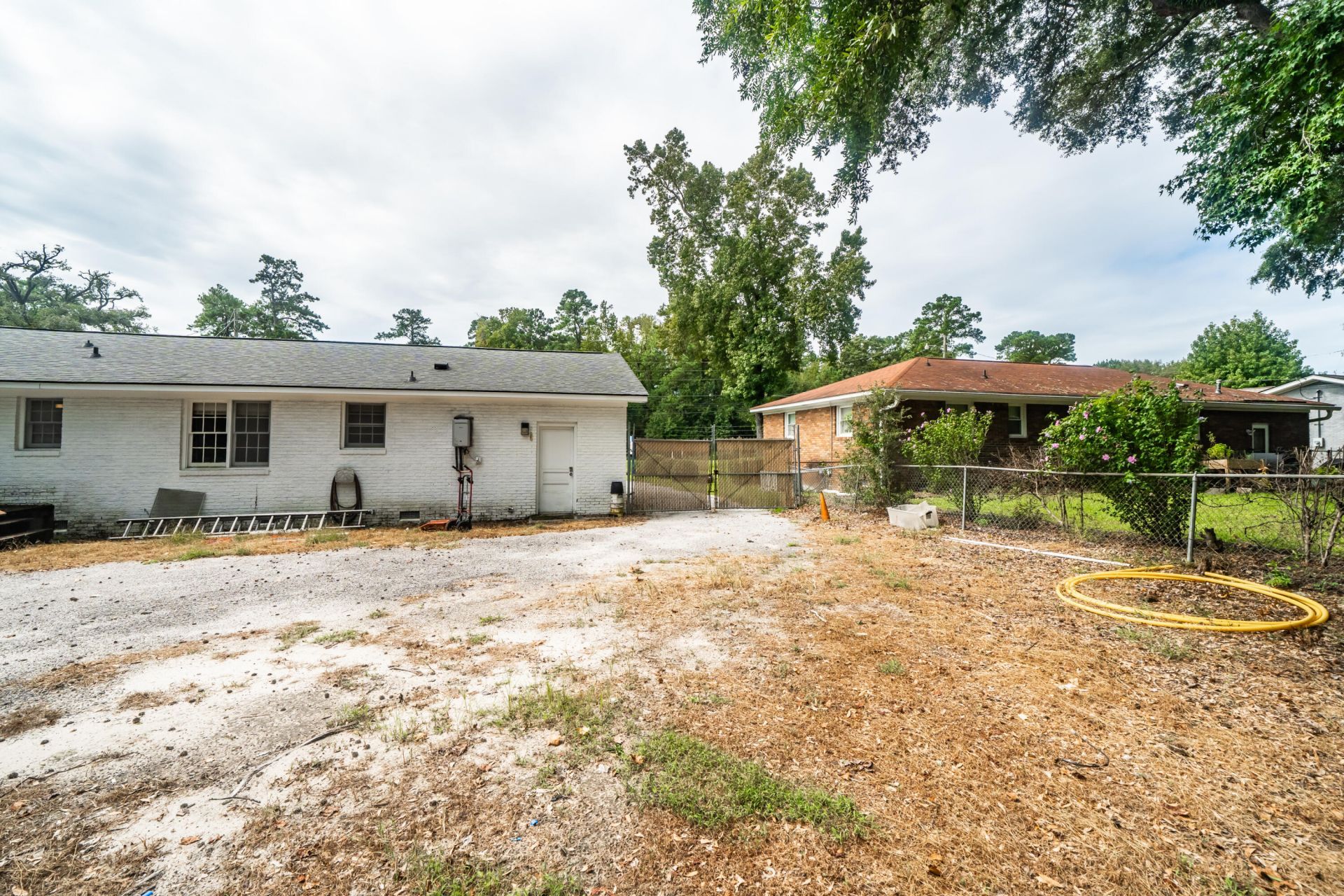 10562 Dorchester Road  Photo 17