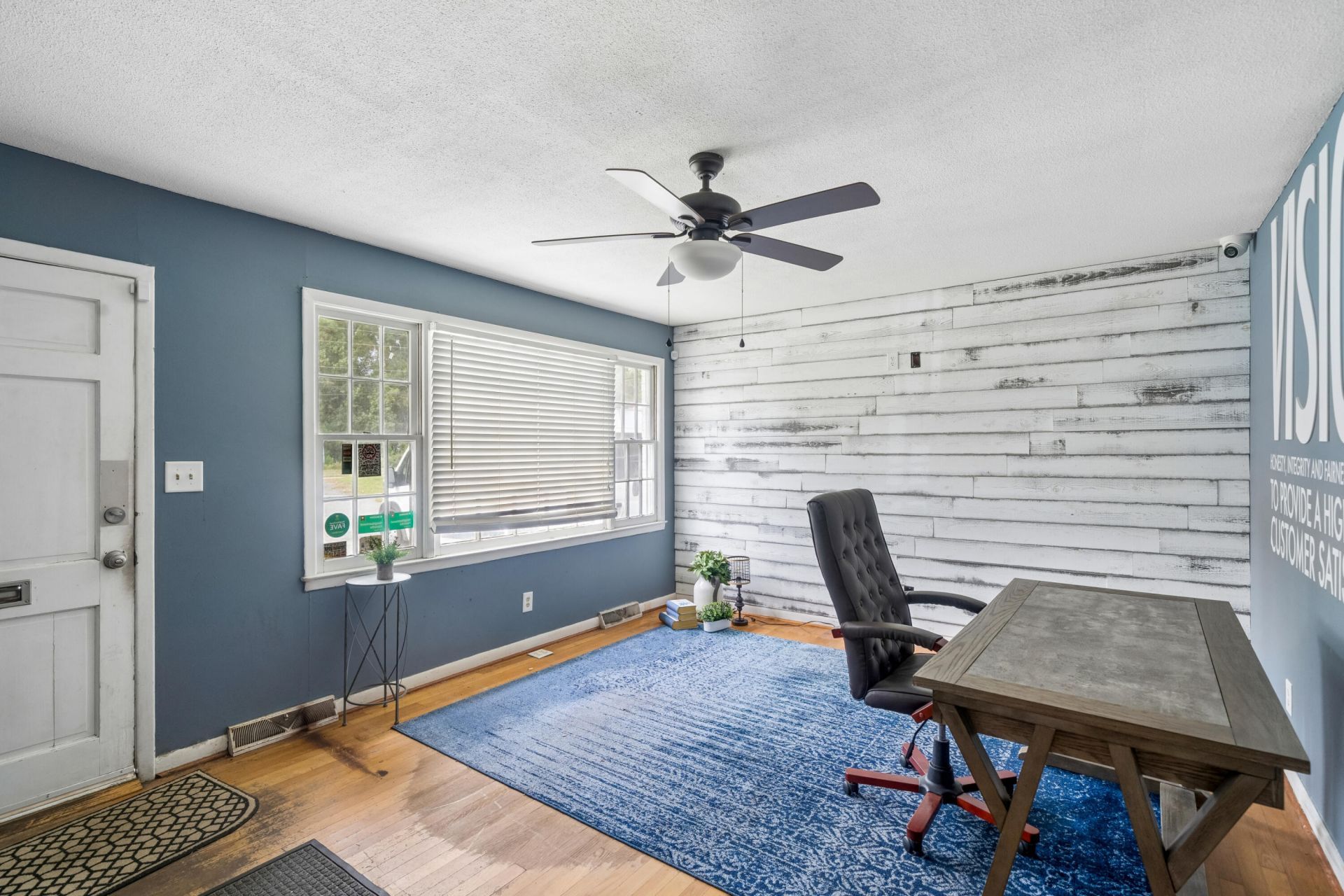 10562 Dorchester Road  Photo 5