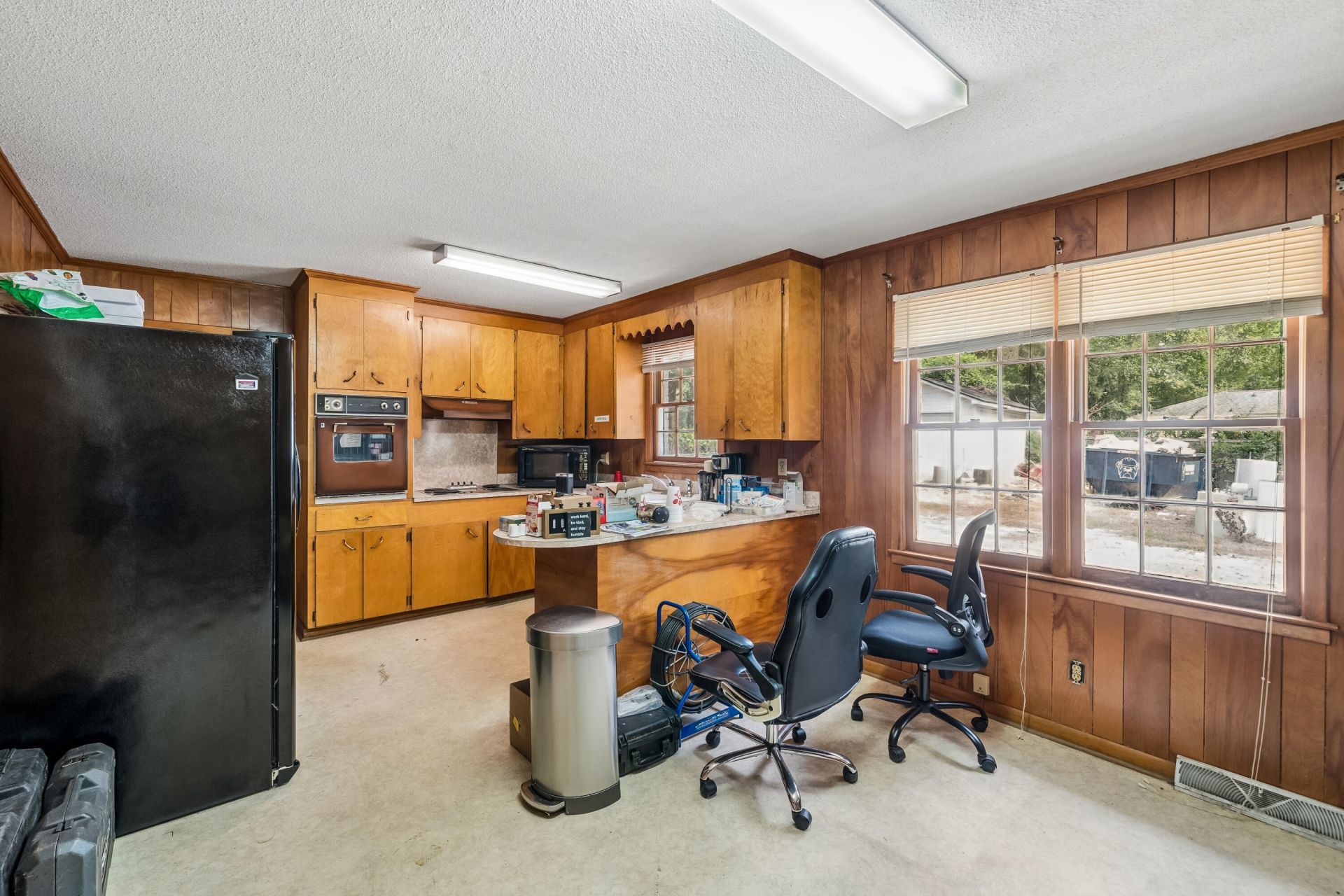 10562 Dorchester Road  Photo 6