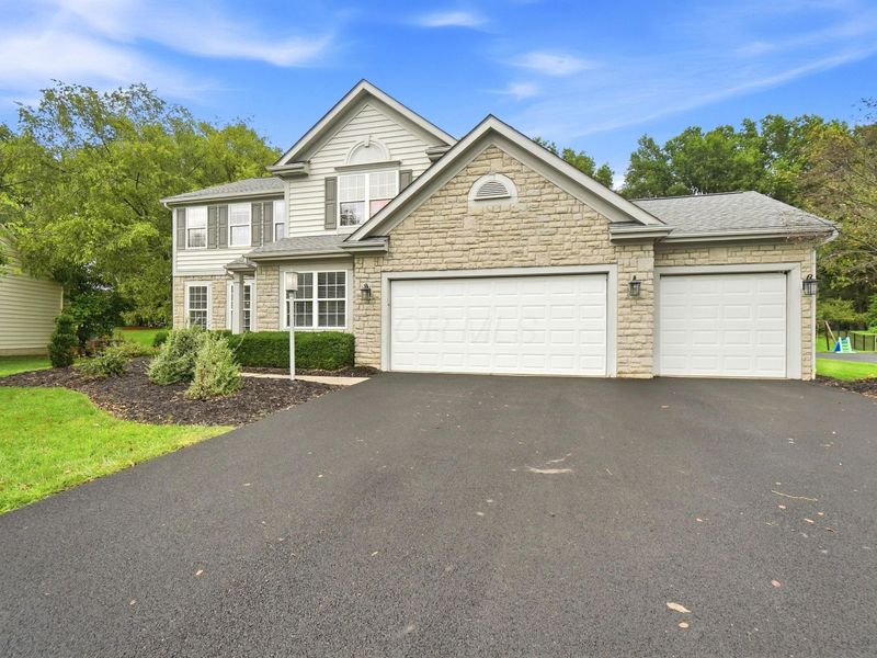 6489 Hermitage Drive, Westerville, OH 43082 Photo 2
