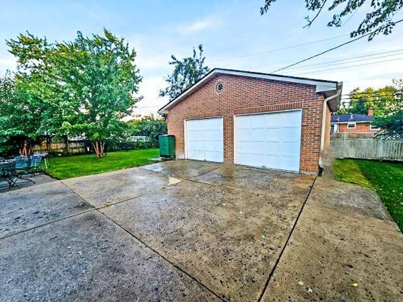 2615 Kingston Avenue, Grove City, OH 43123 Photo 3
