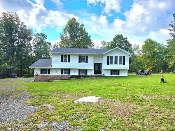 460 Newcomb Road , Factoryville, PA 18419