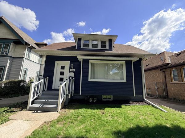 3024 N 44th STREET, Milwaukee, WI 53210