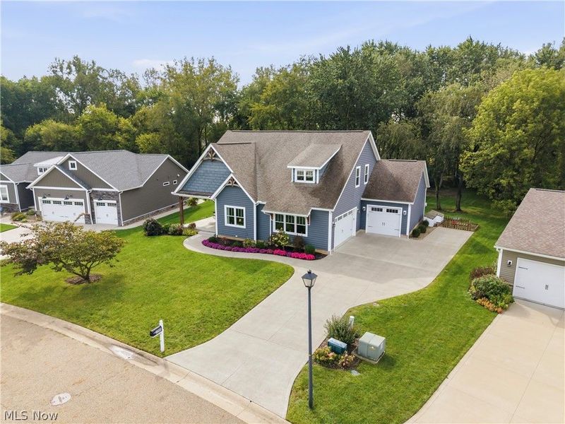 3098 Huntcliffe Road NE, Canton, OH 44721 Photo 2