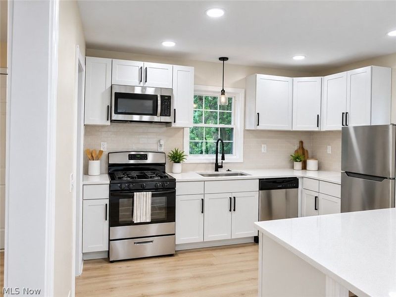 2219 E 87th Street , Cleveland, OH 44106 Photo 8