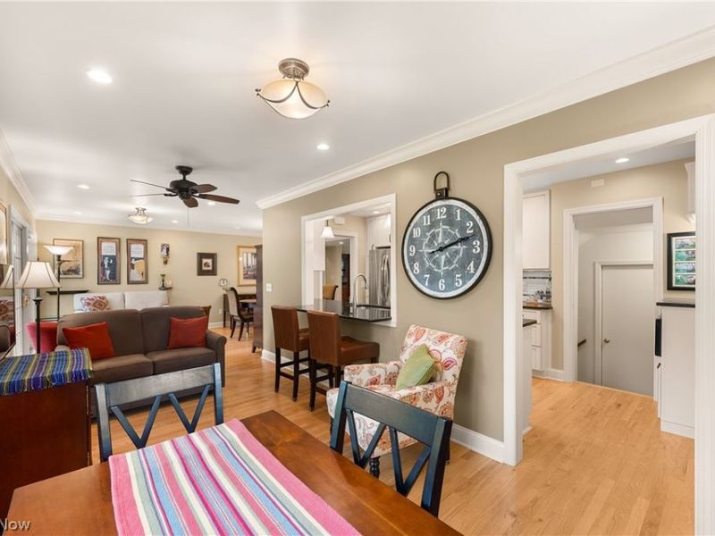 26900 Wolf Road , Bay Village, OH 44140 Photo 15