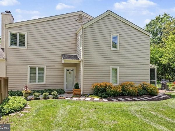 525 PORTSMOUTH COURT , DOYLESTOWN, PA 18901
