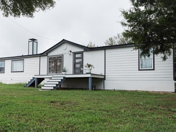1185 Fm 812, Cedar Creek, TX 78612