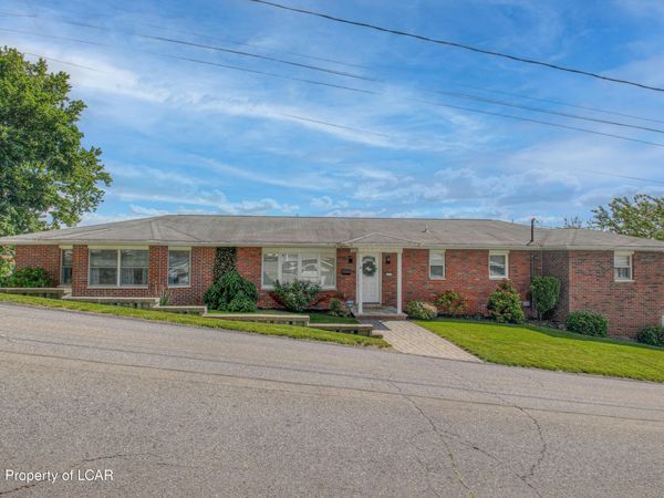 5 John Street, Pittston, PA 18640