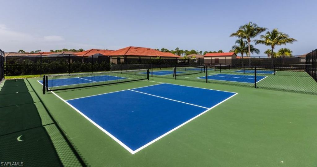 1482 Santiago Cir, Naples, FL 34113 Photo