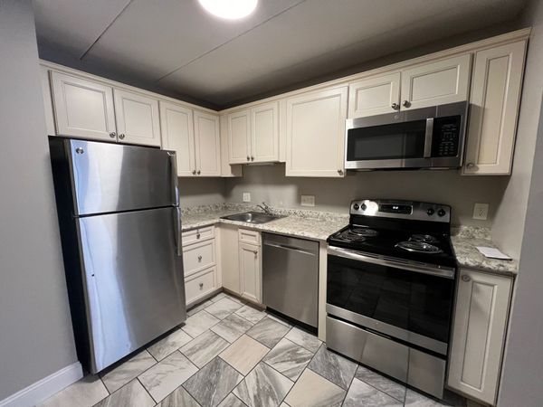4 Hawes St, Unit 11, Revere, MA 02151