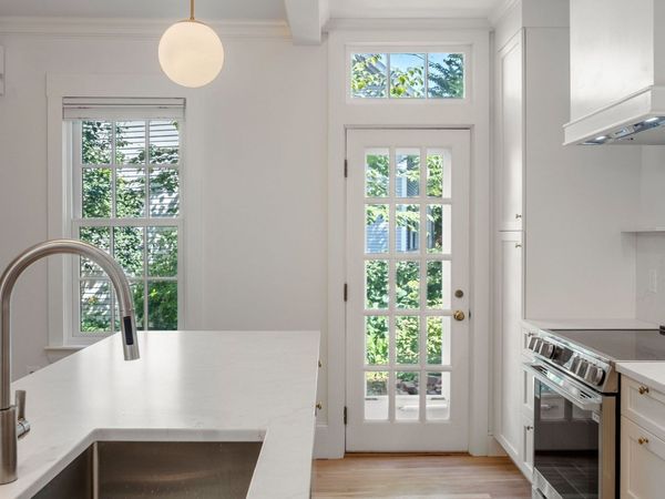 24 Sparks, Cambridge, MA 02138