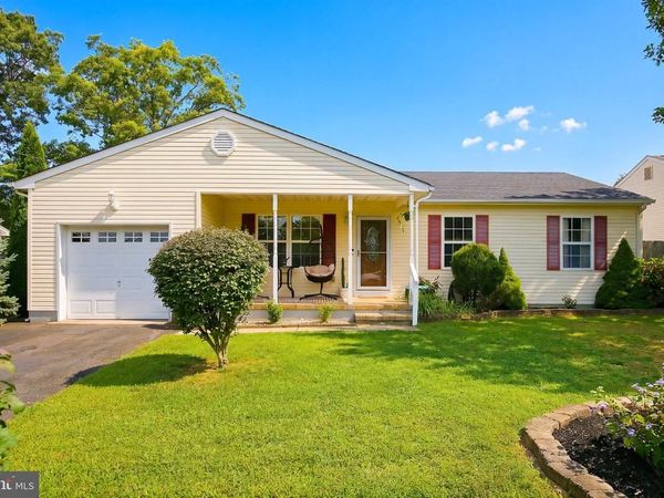 228 TACKLE AVENUE, MANAHAWKIN, NJ 08050