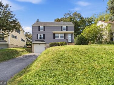 16 MIDLAND AVENUE , BERWYN, PA 19312