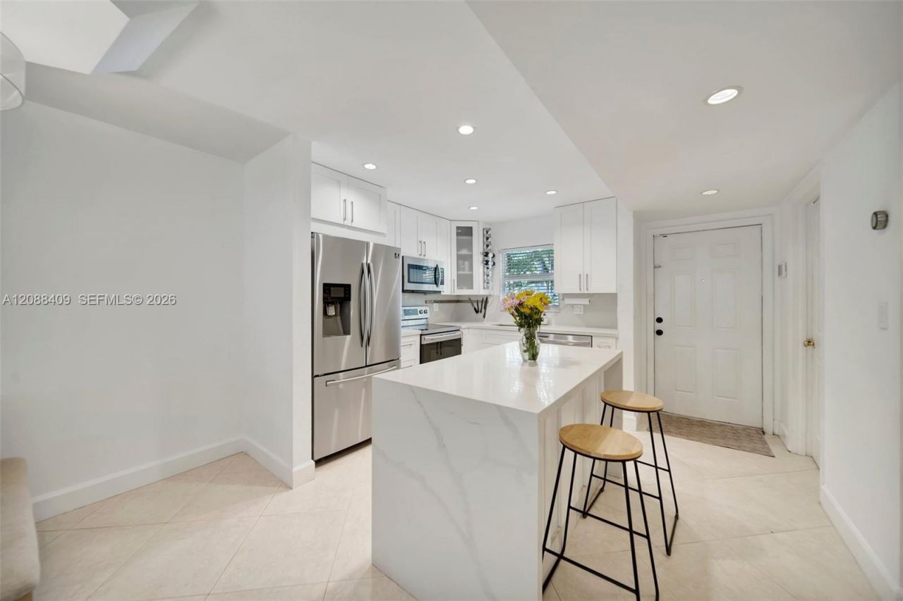 2801 N 34 Ave, Unit 16C, Hollywood, FL 33021 Photo