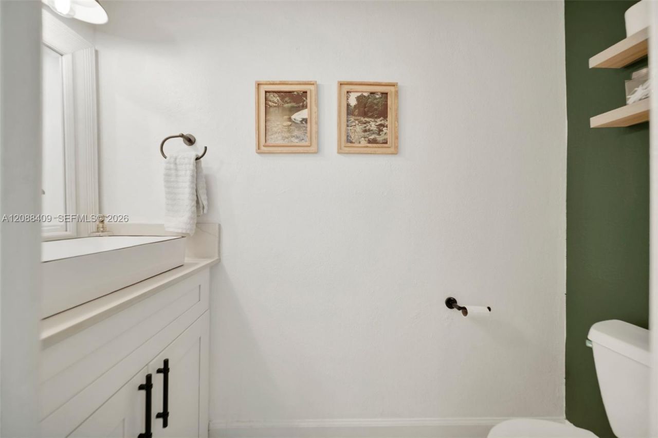 2801 N 34 Ave, Unit 16C, Hollywood, FL 33021 Photo