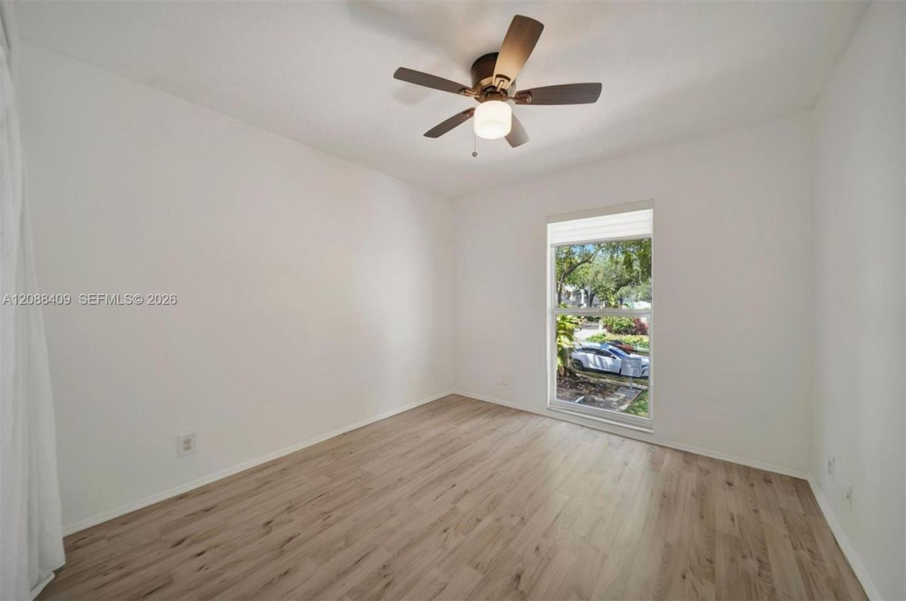 2801 N 34 Ave, Unit 16C, Hollywood, FL 33021 Photo
