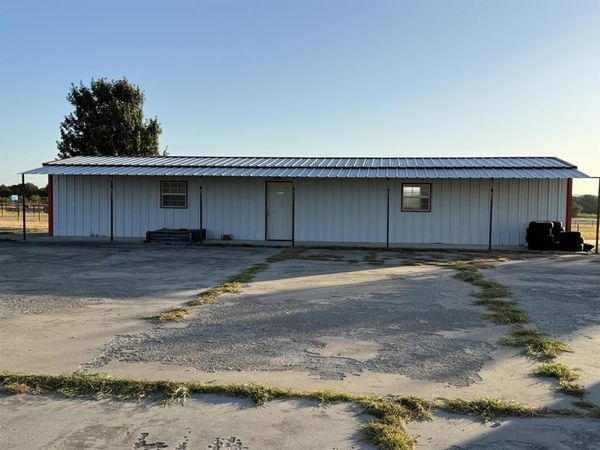 193 County Road 1793, Sunset, TX 76270