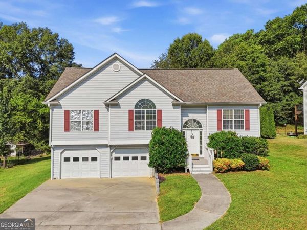 104 Twin Oaks Drive, Calhoun, GA 30701