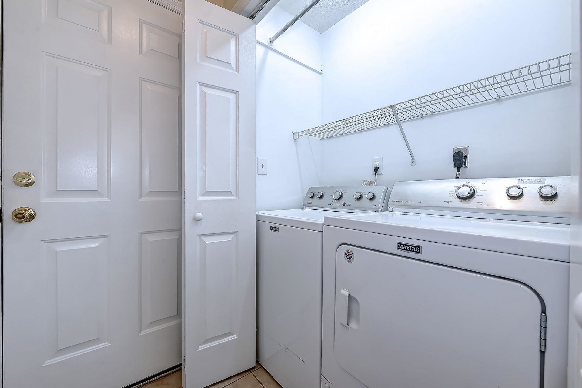 2528 Oriole Dr. Photo 10