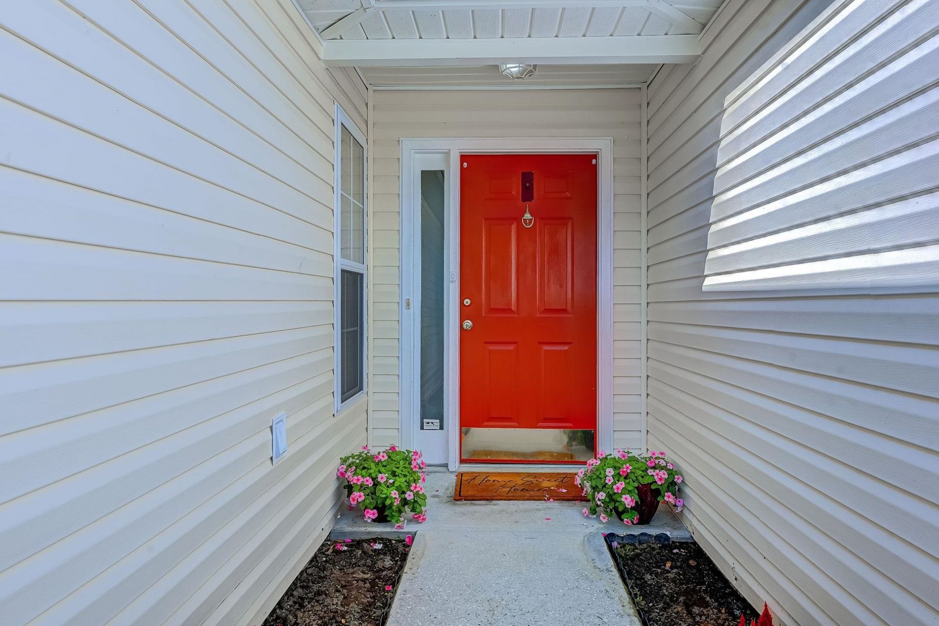 2528 Oriole Dr. Photo 2