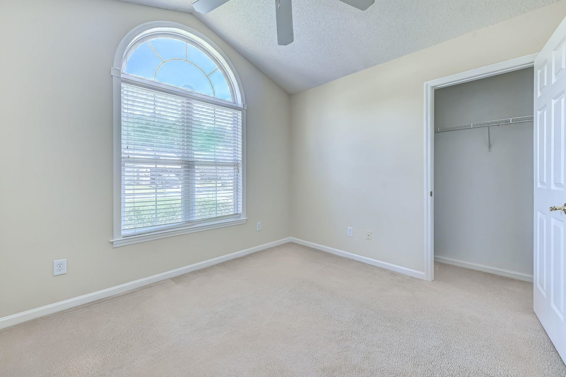 2528 Oriole Dr. Photo 24
