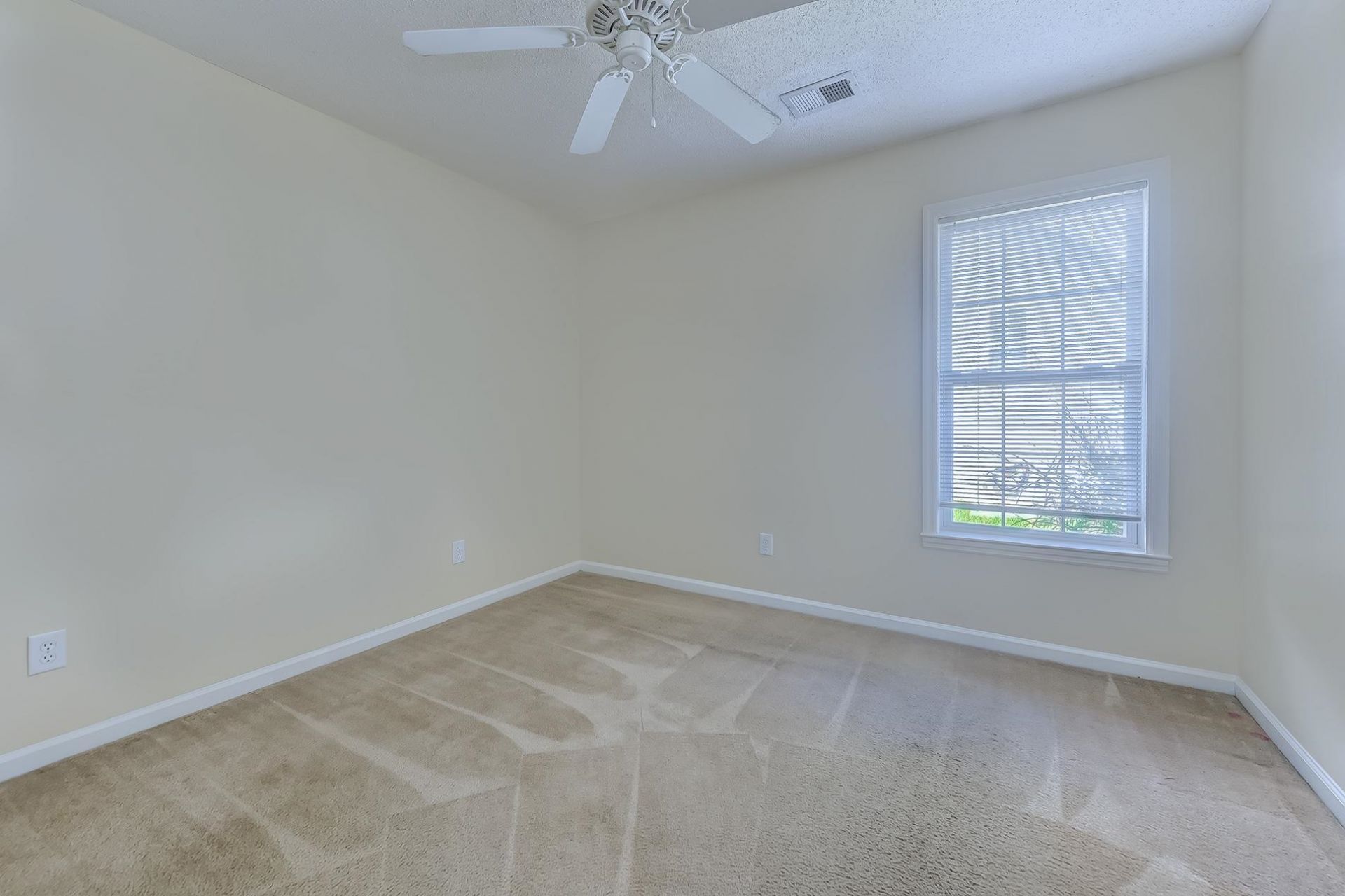 2528 Oriole Dr. Photo 27