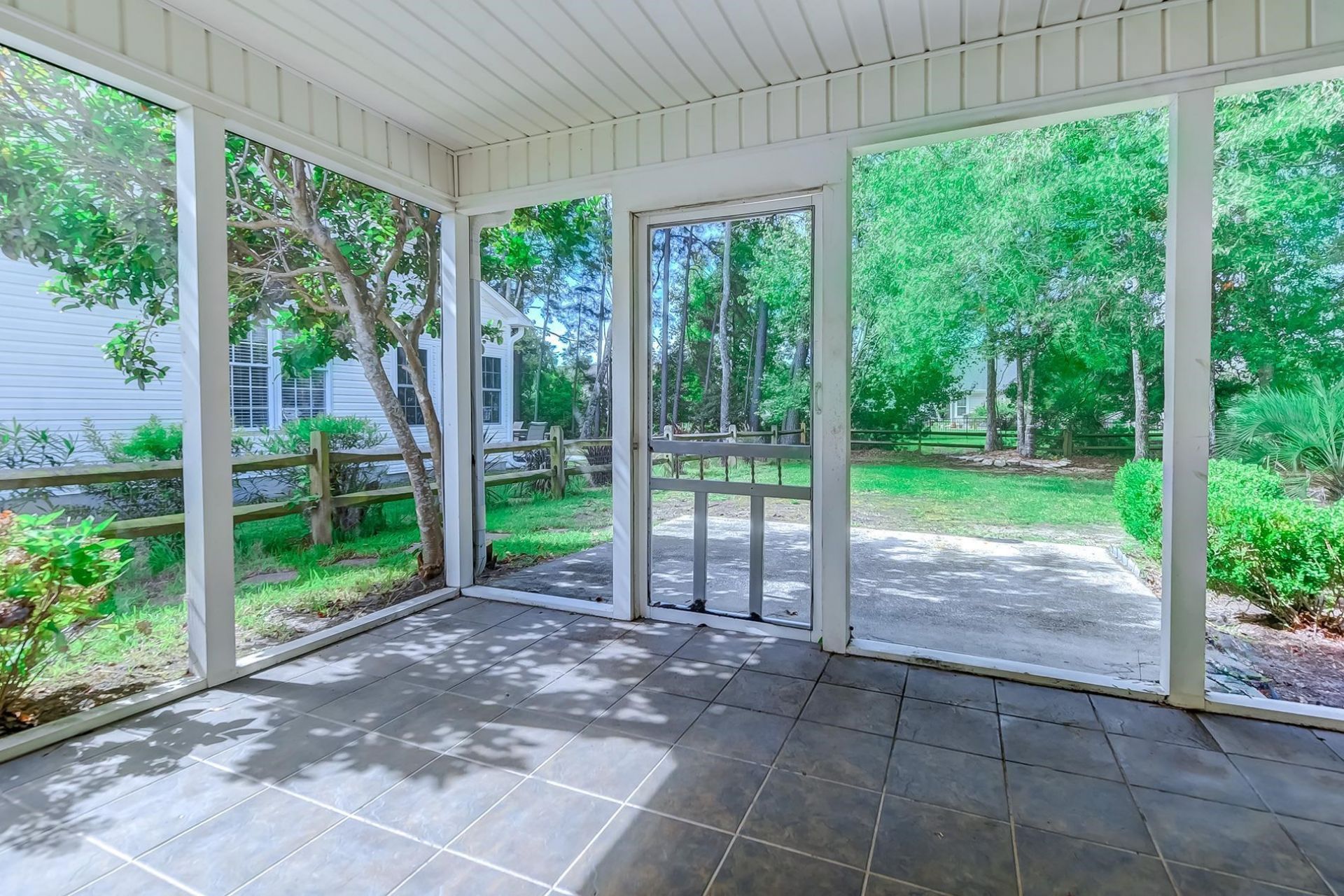 2528 Oriole Dr. Photo 32