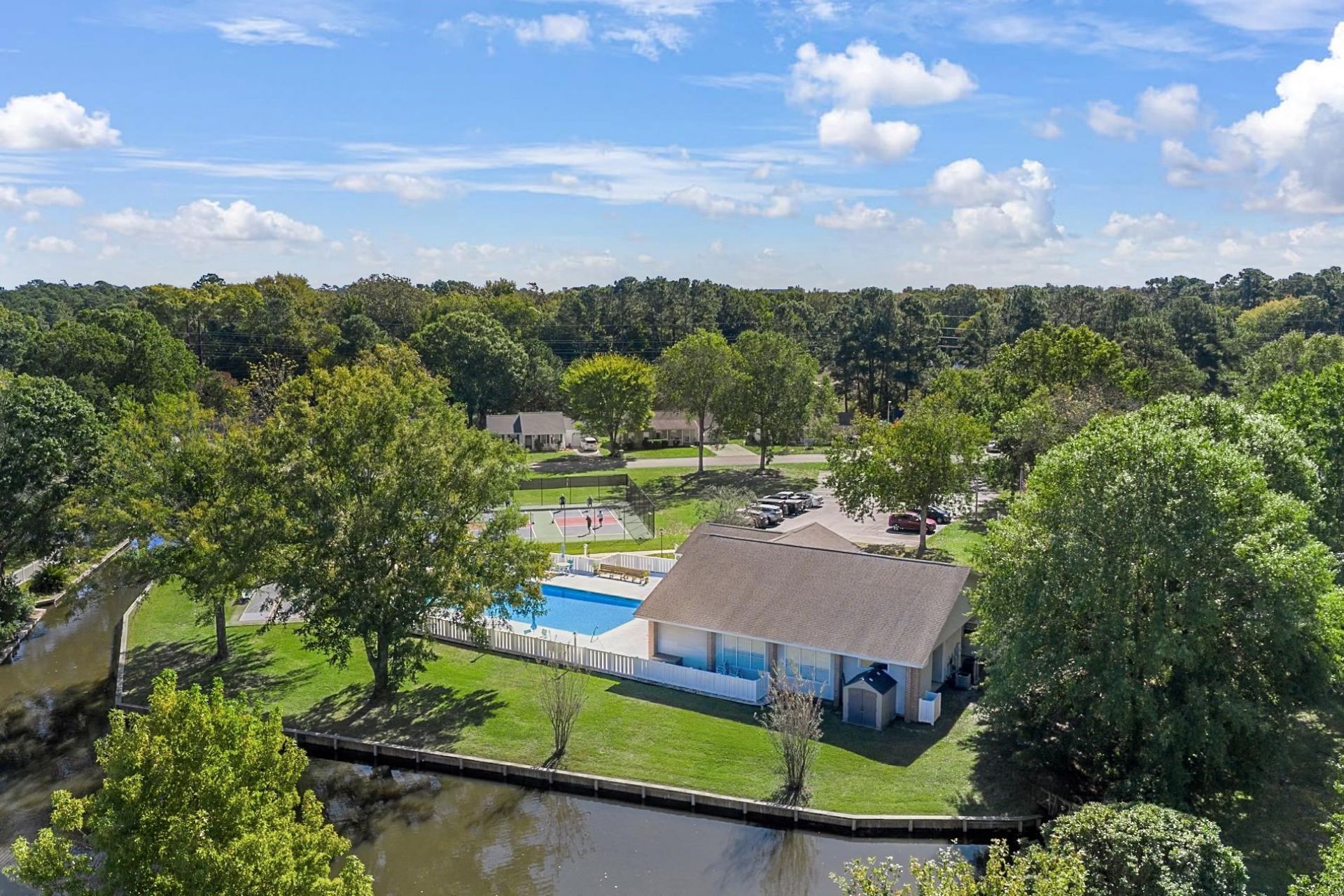 2528 Oriole Dr. Photo 42