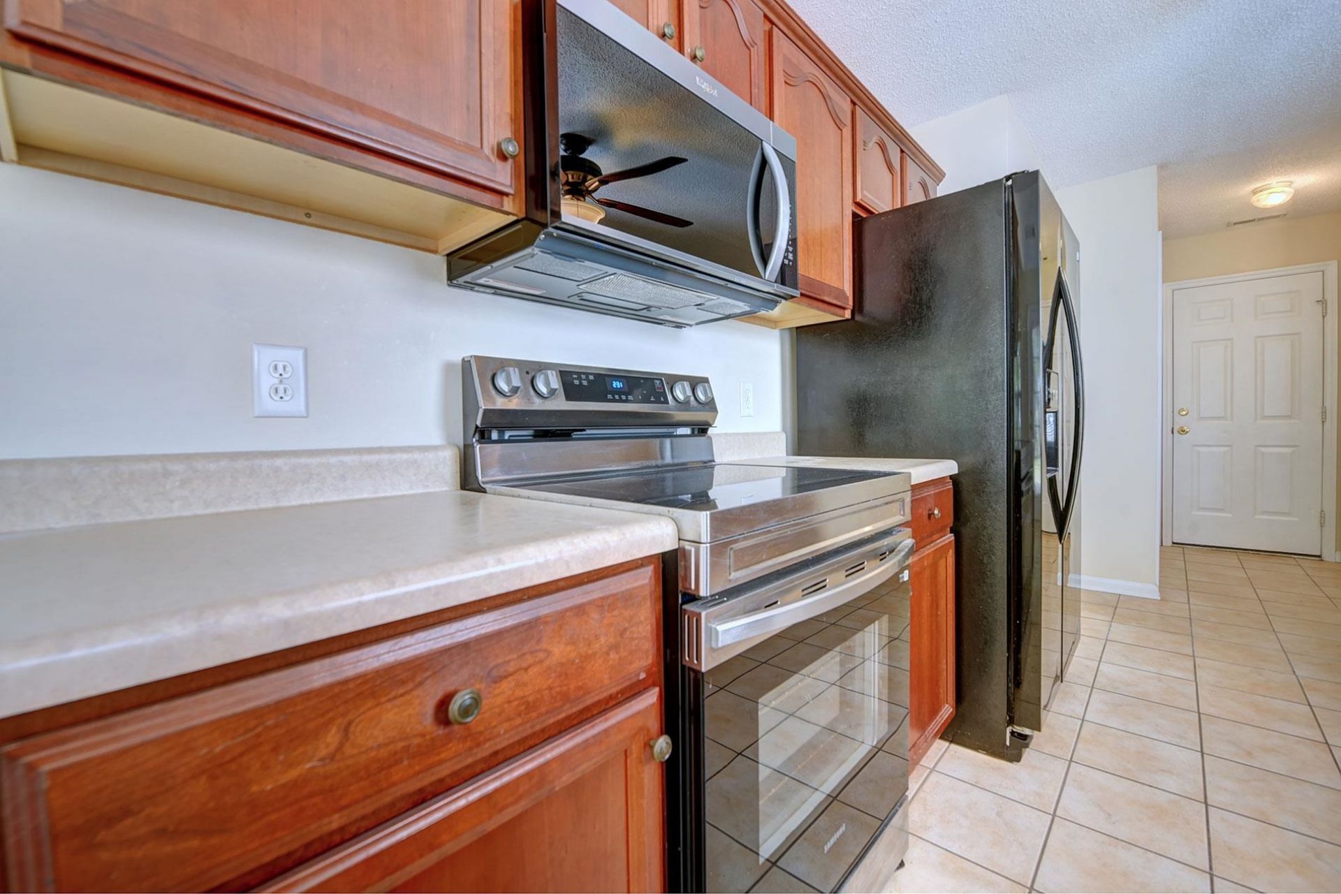 2528 Oriole Dr. Photo 8